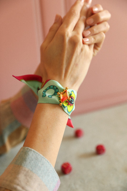 Ornement Circus rose et jaune et son bracelet en soie de 4cm Luckyou, vert d’eau