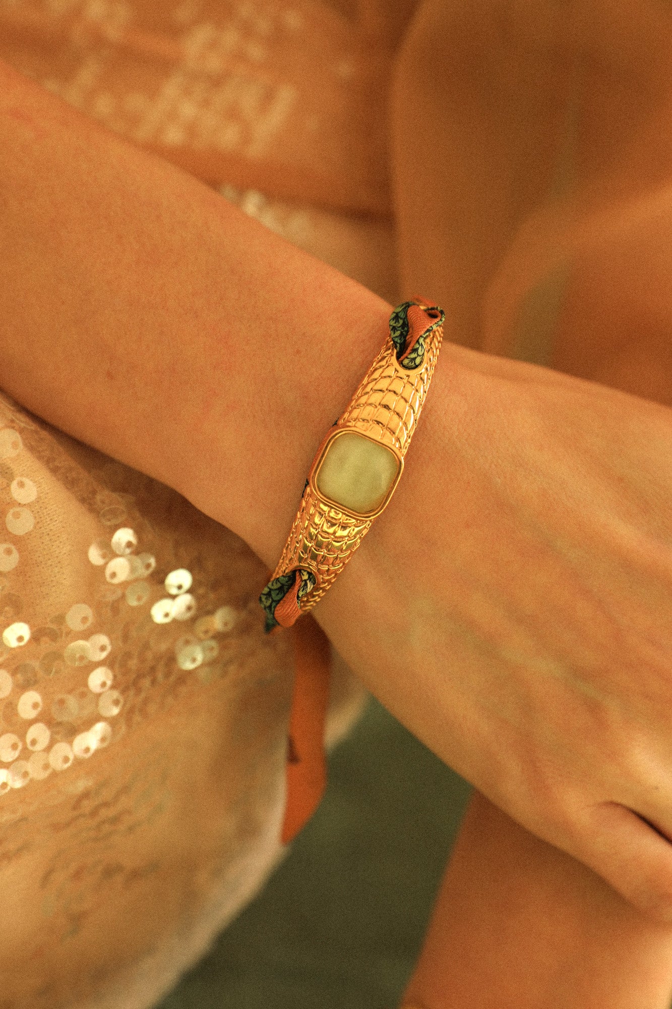 Caïman bracelet in jade oil quartzite and neutral Marinière ribbon