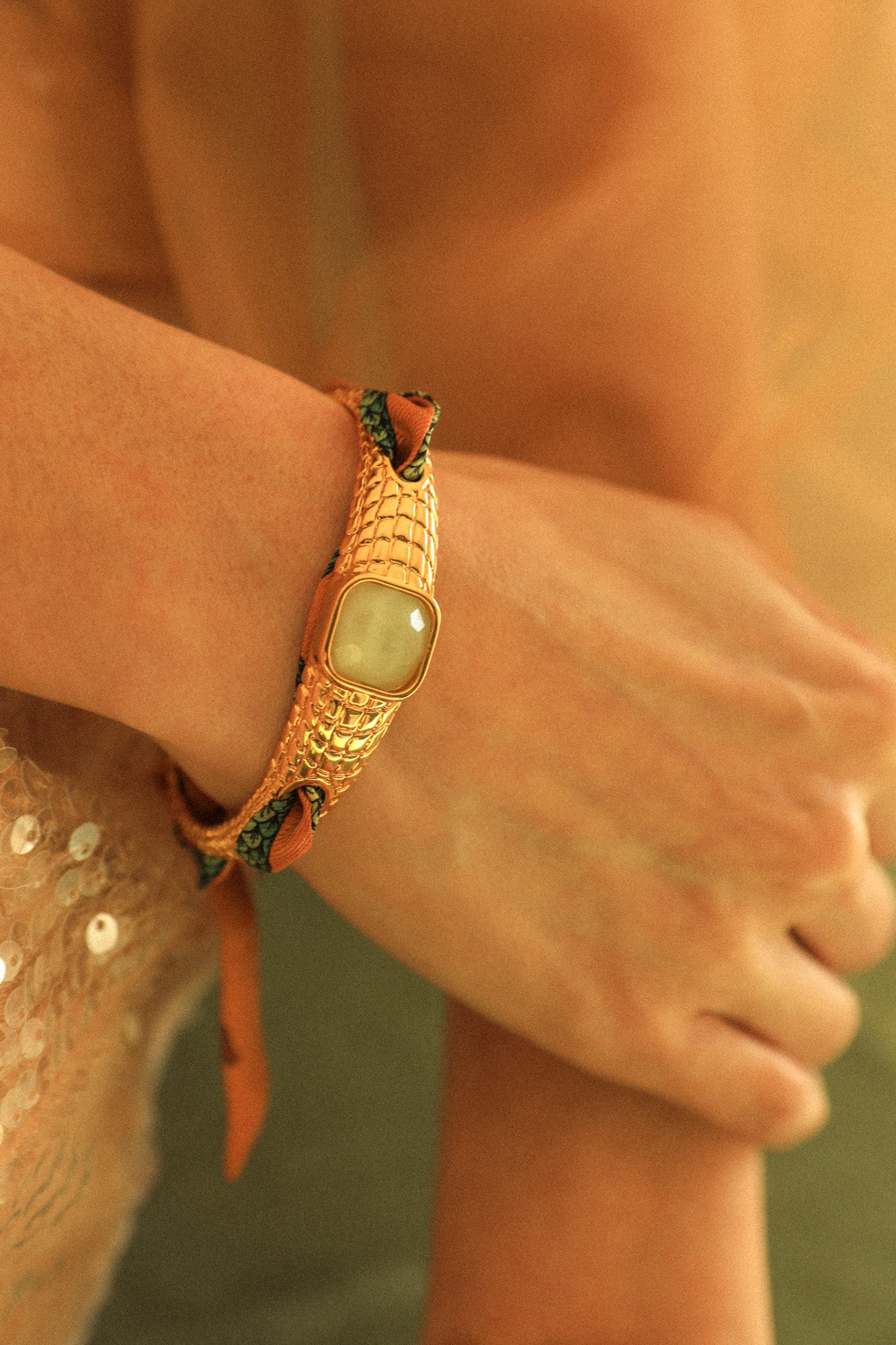 Caïman bracelet in jade oil quartzite and neutral Marinière ribbon