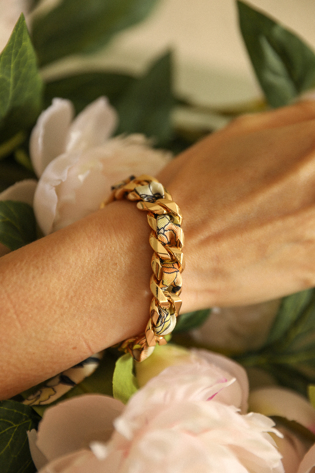 December bracelet and its Luckyou ribbon, water green
