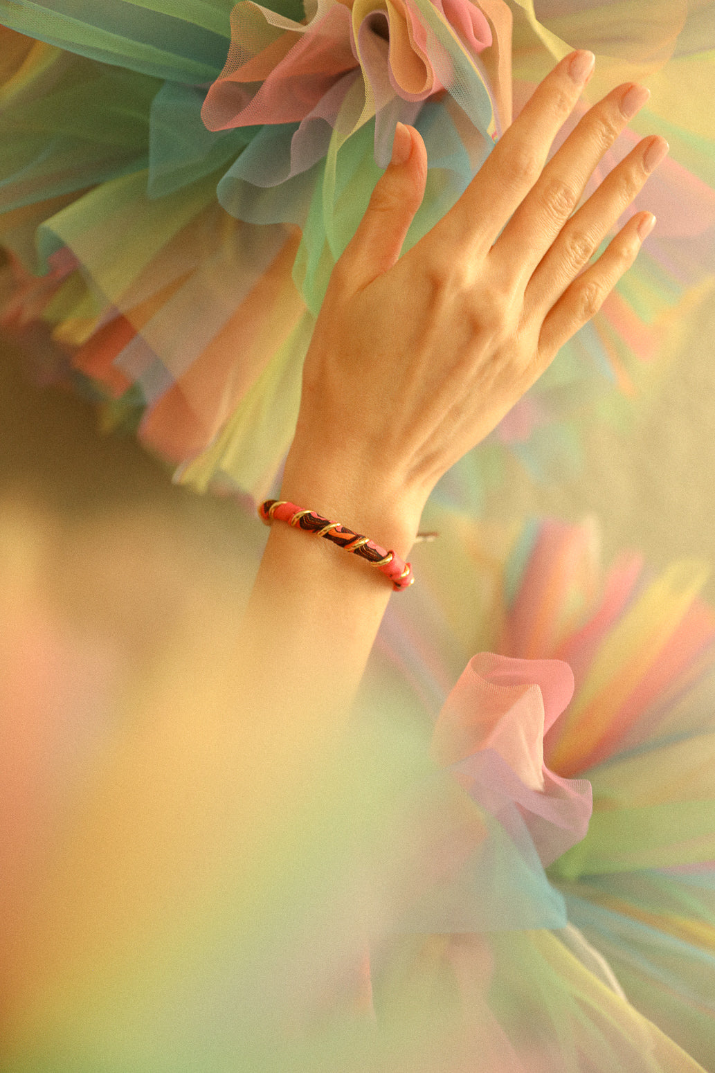 October bracelet, silk-free