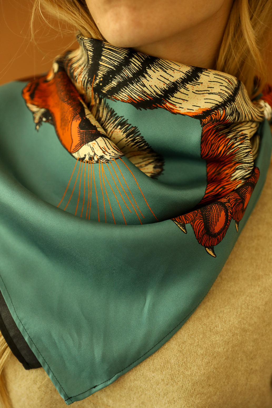 Carré de soie 110cm Tigre, Neutre