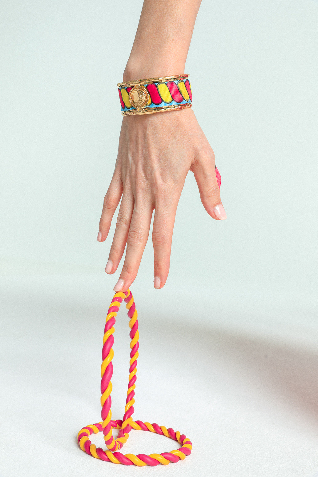Moon cuff, silk-free