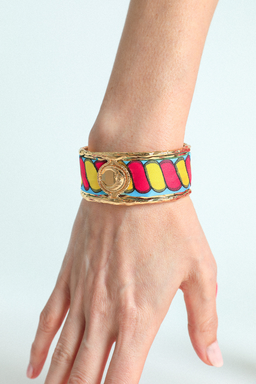 Moon cuff, silk-free