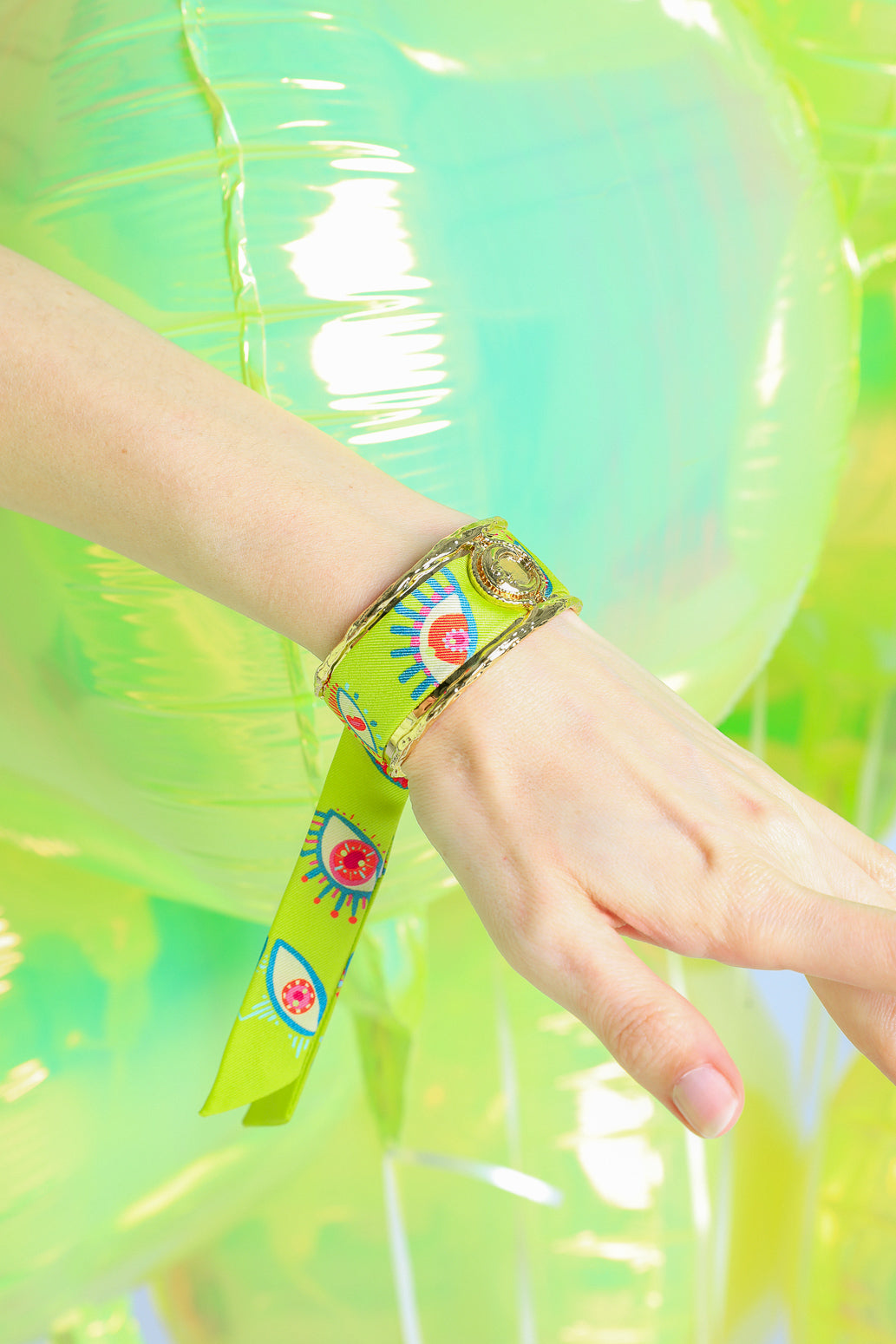 Moon cuff, silk-free