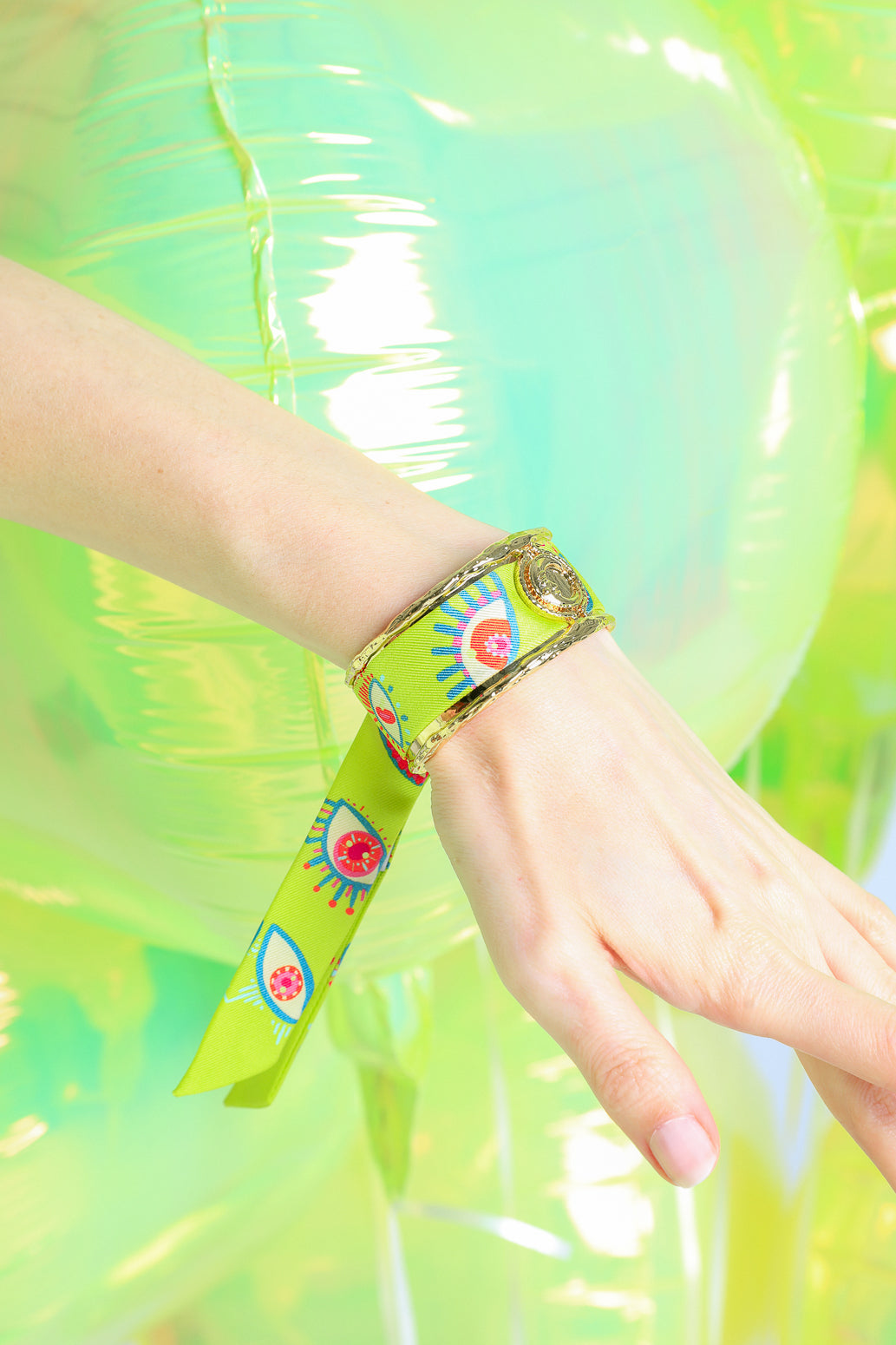 Moon cuff, silk-free