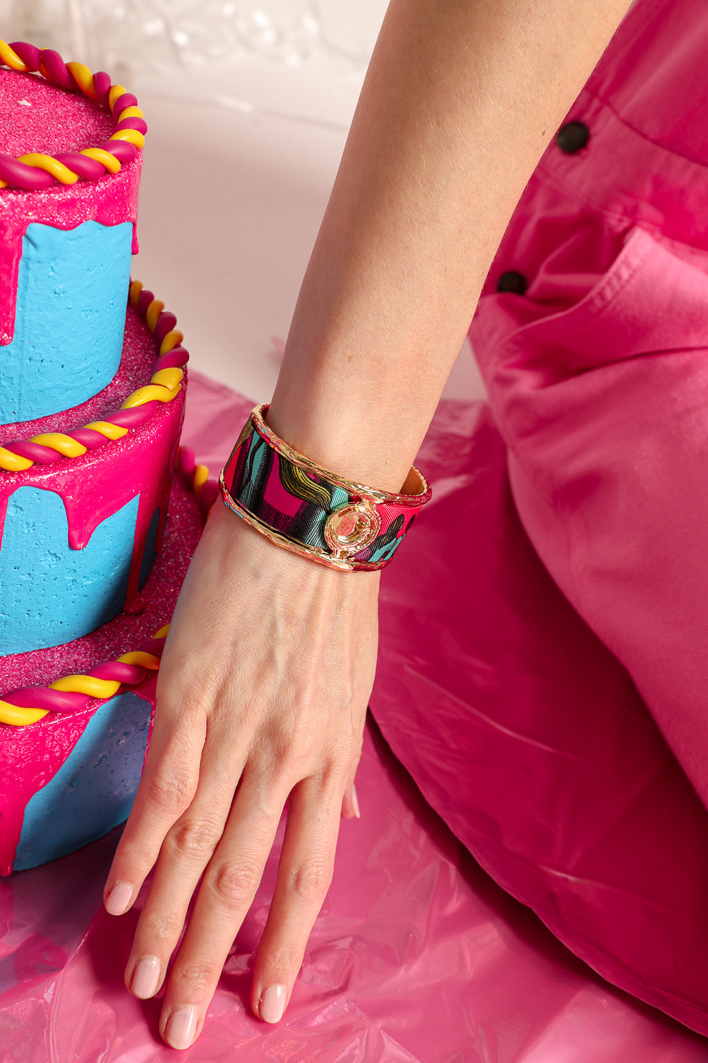Moon cuff, silk-free
