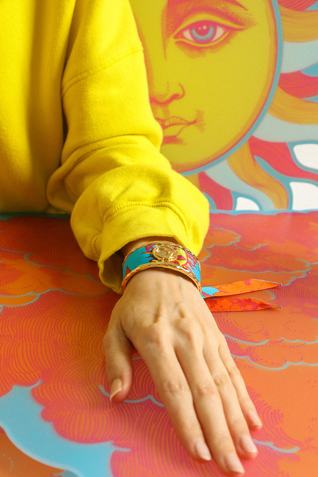 Moon cuff, silk-free