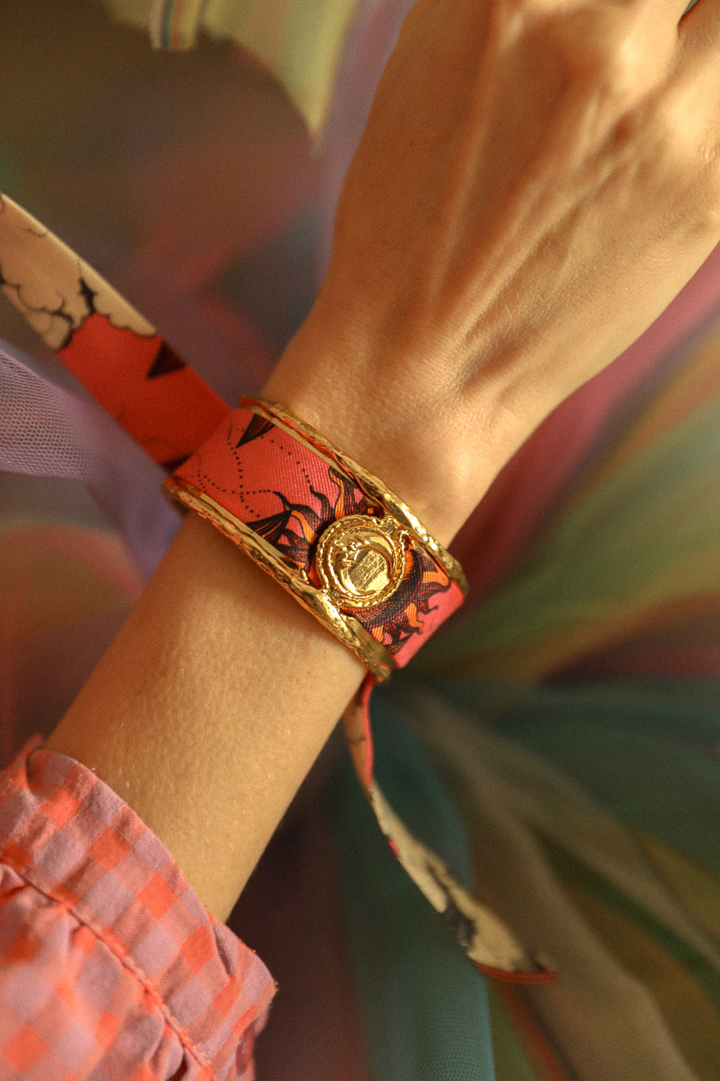 Moon cuff, silk-free