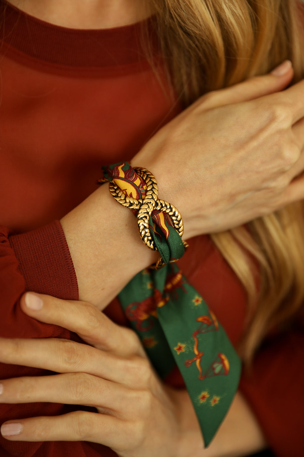 Braided cuff, silk-free