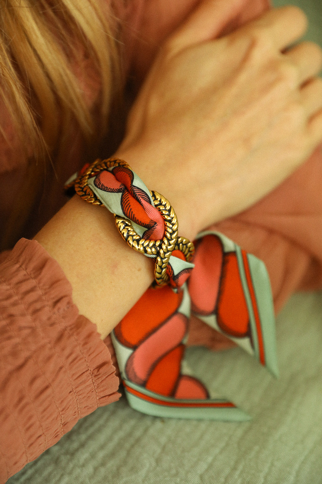 Braided cuff, silk-free