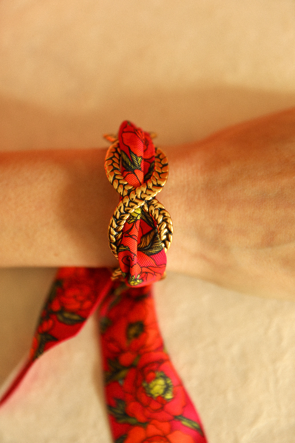 Braided cuff, silk-free