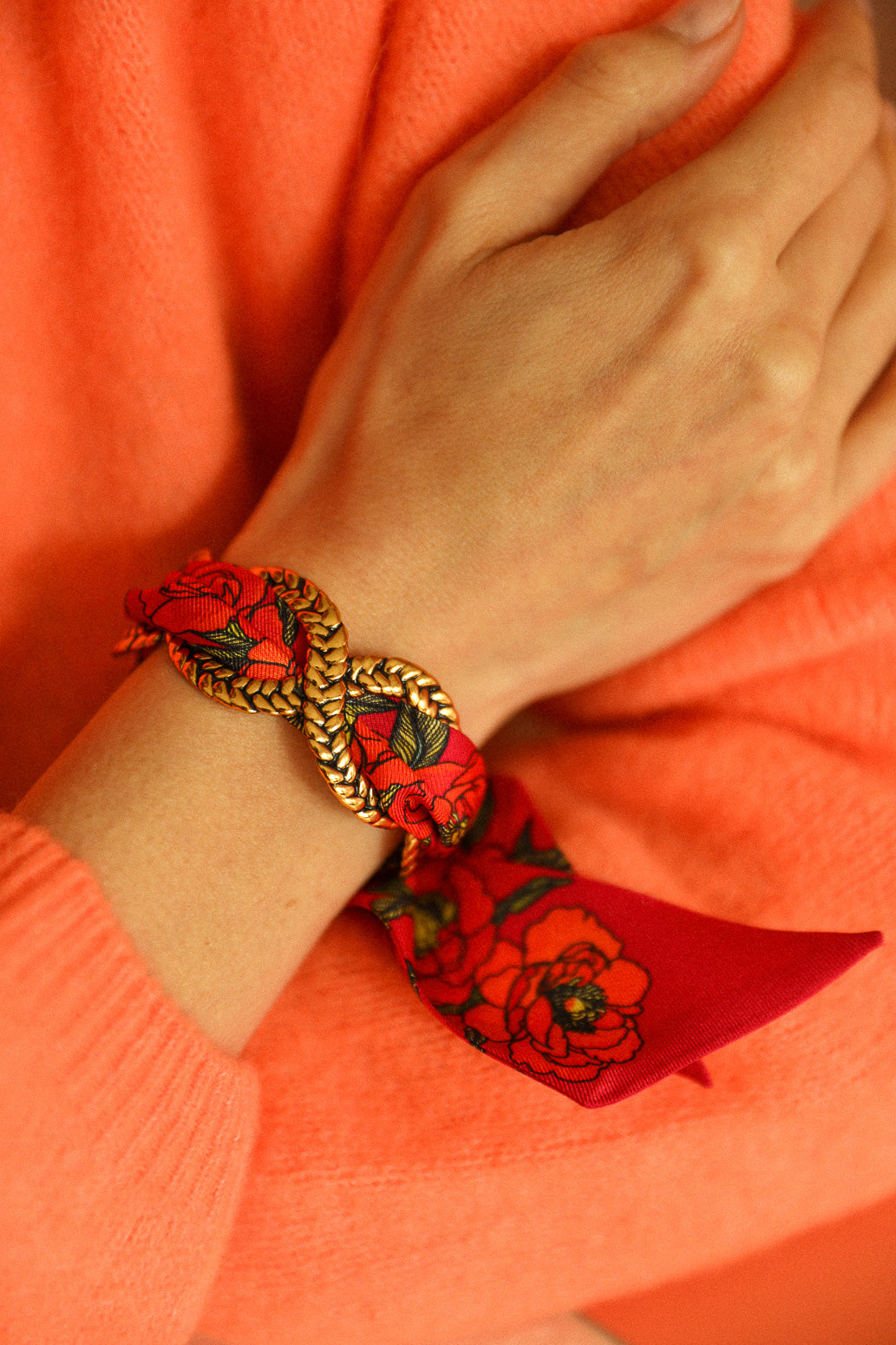 Braided cuff, silk-free