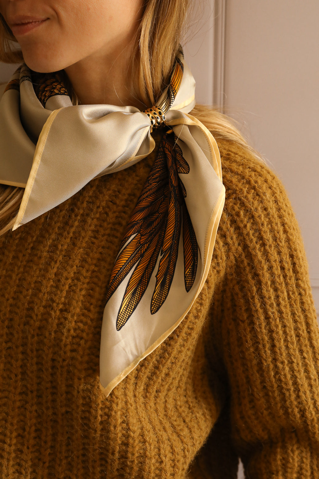 Carré de soie 70cm Aigle, Nacre