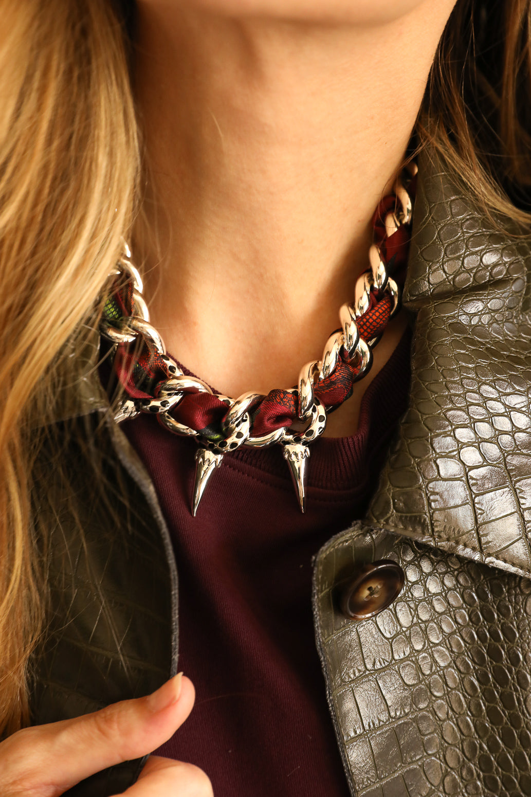 Collier Léopard argent en laiton argenté et émail, bijou ANNÉE Paris – vue 3
