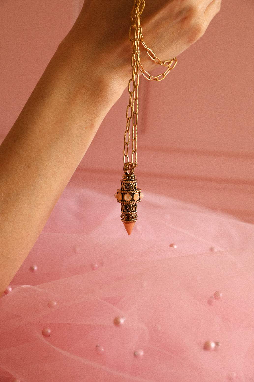 Collier Pendule, incrusté de Quartz Rose