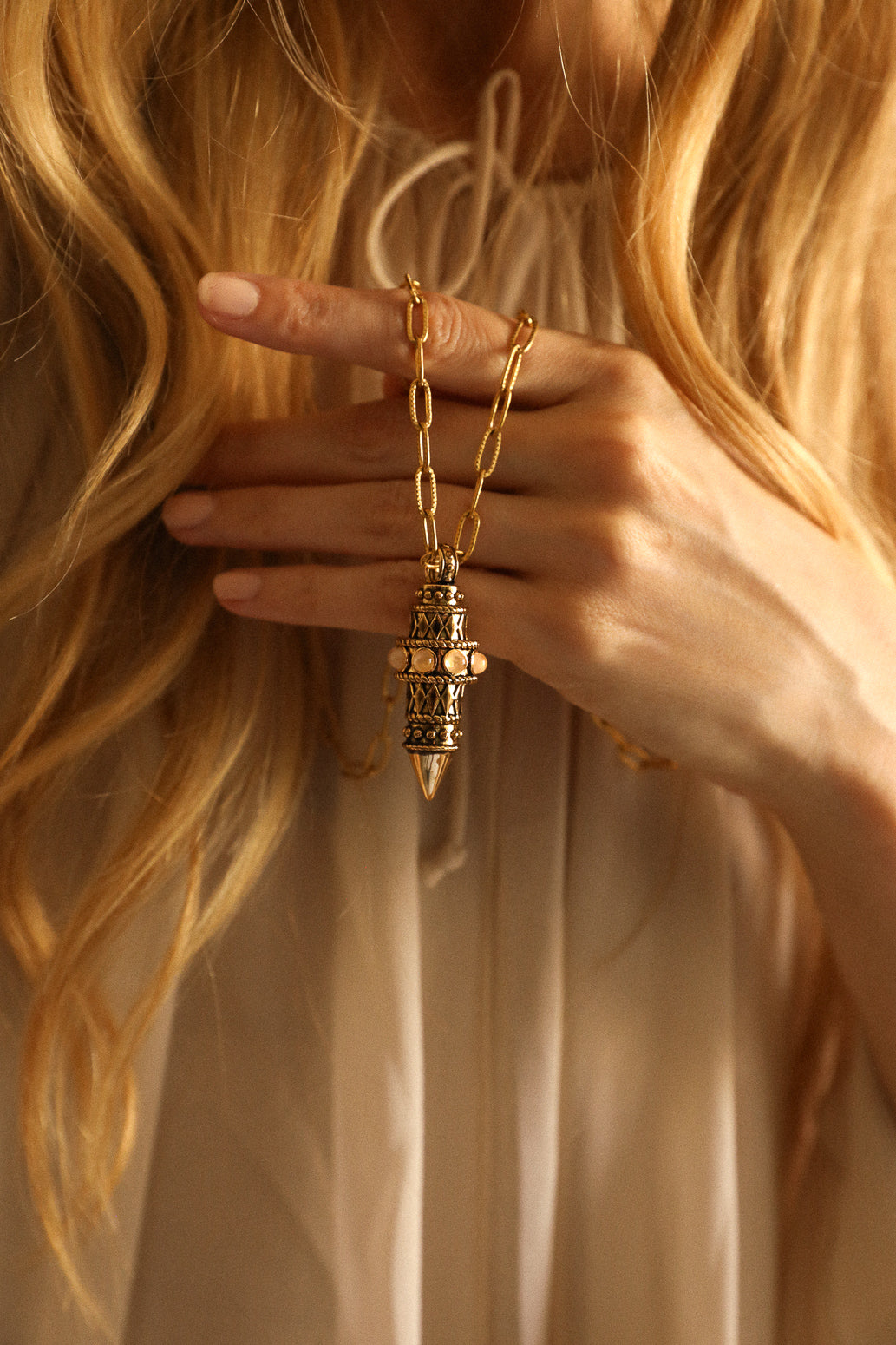 Collier Pendule, incrusté de Quartz Rose