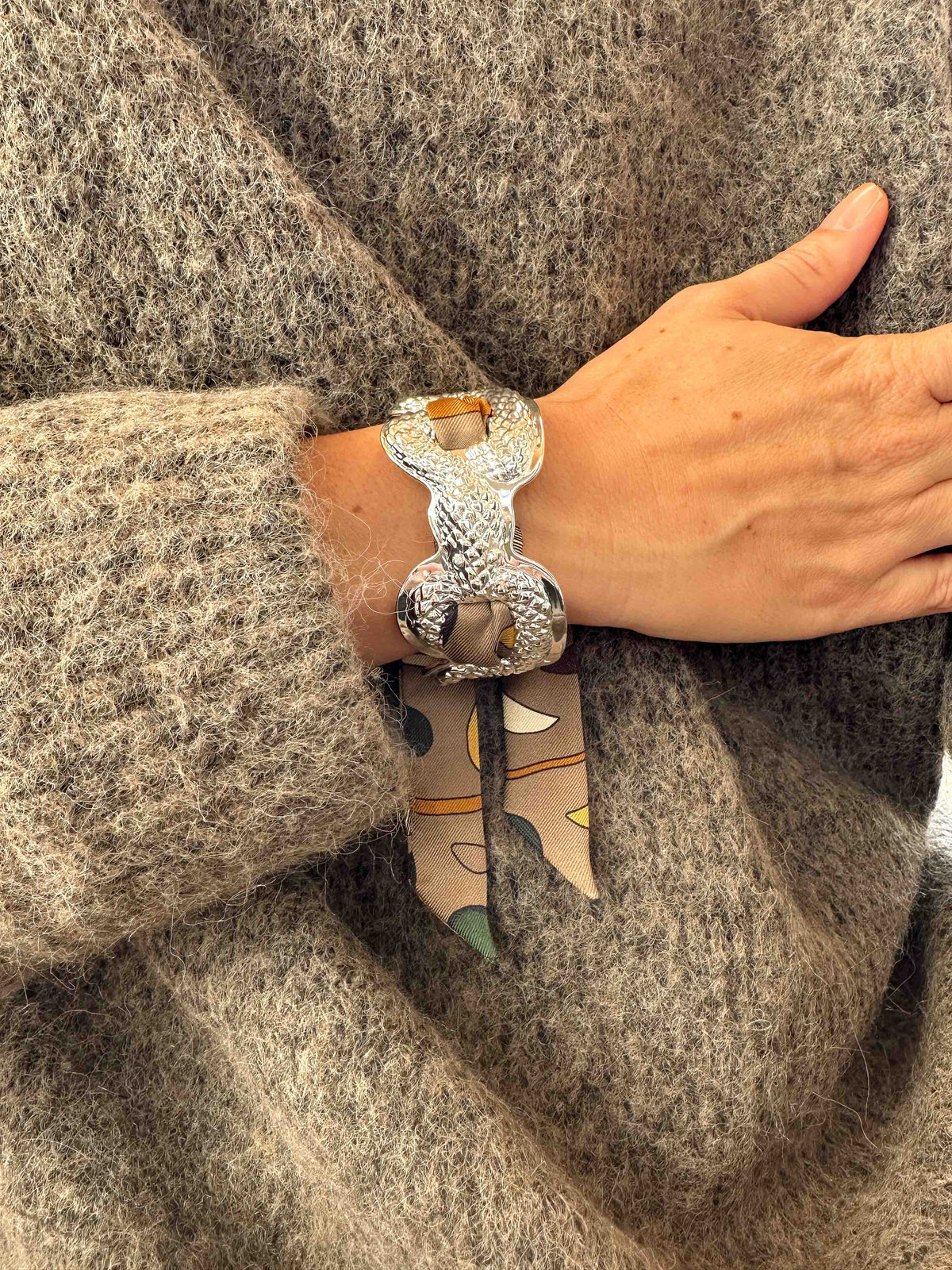 Serpentarius Cuff and Astral Map Ribbon, Neutral