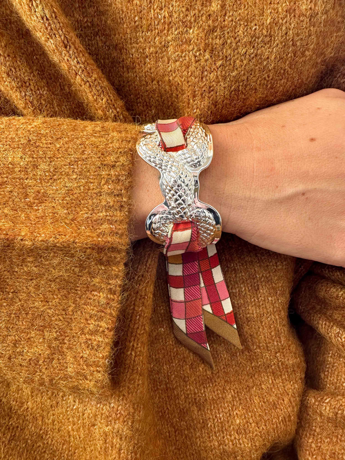 Serpentarius Cuff and Astral Map Ribbon, Neutral