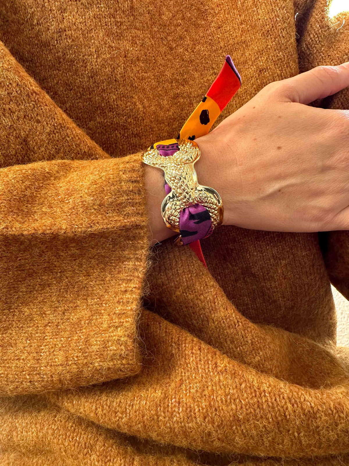 Serpentarius Cuff and Astral Map Ribbon, Neutral