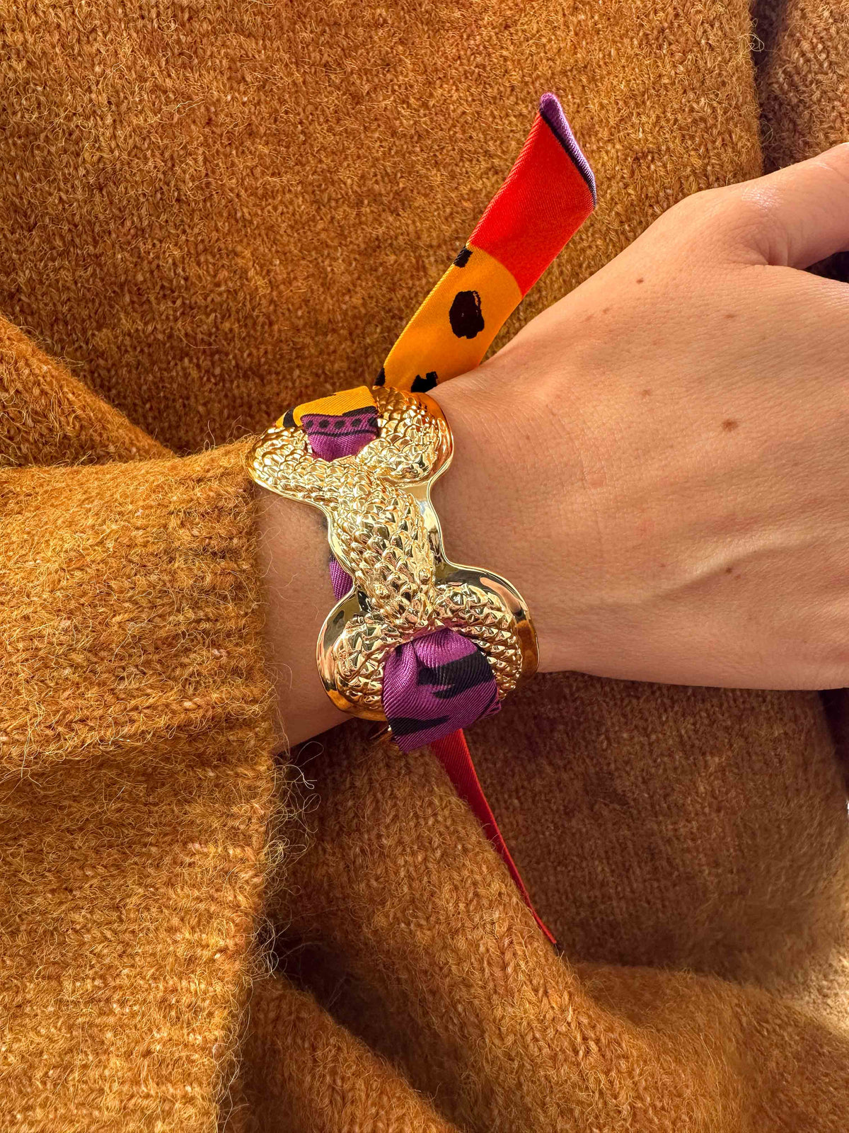 Serpentarius Cuff and Astral Map Ribbon, Neutral
