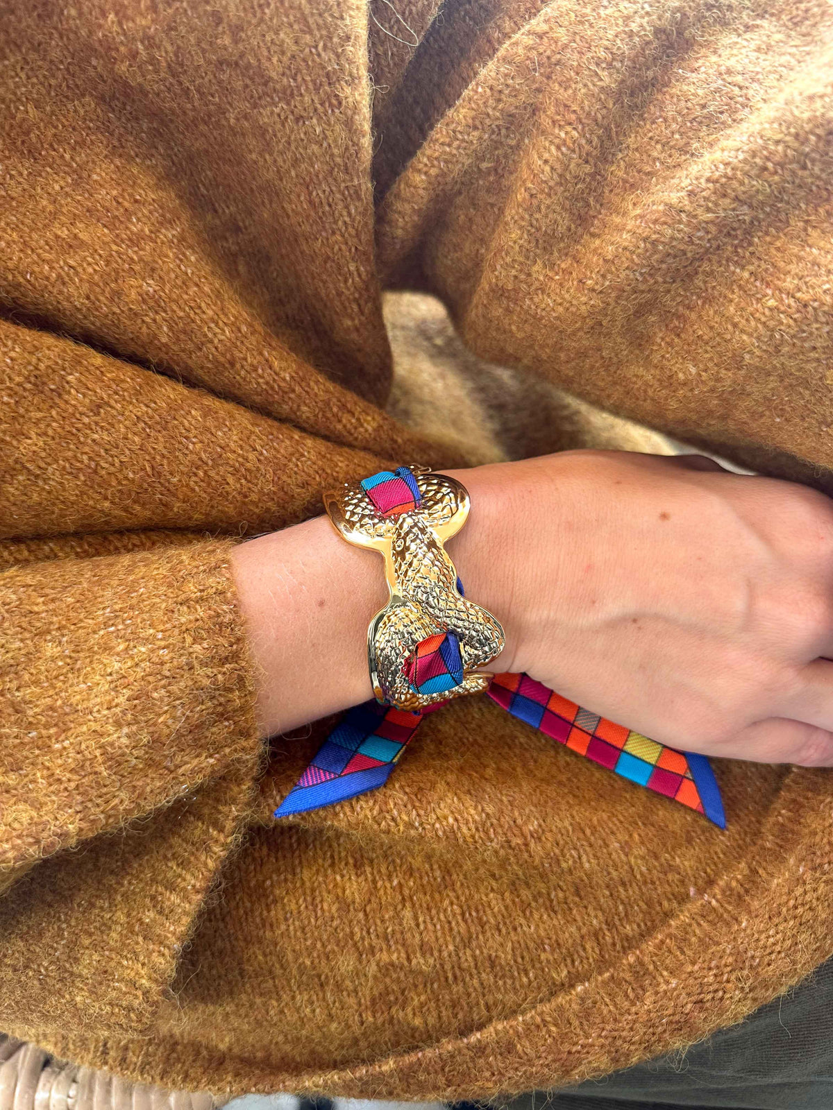 Serpentarius Cuff and Astral Map Ribbon, Neutral
