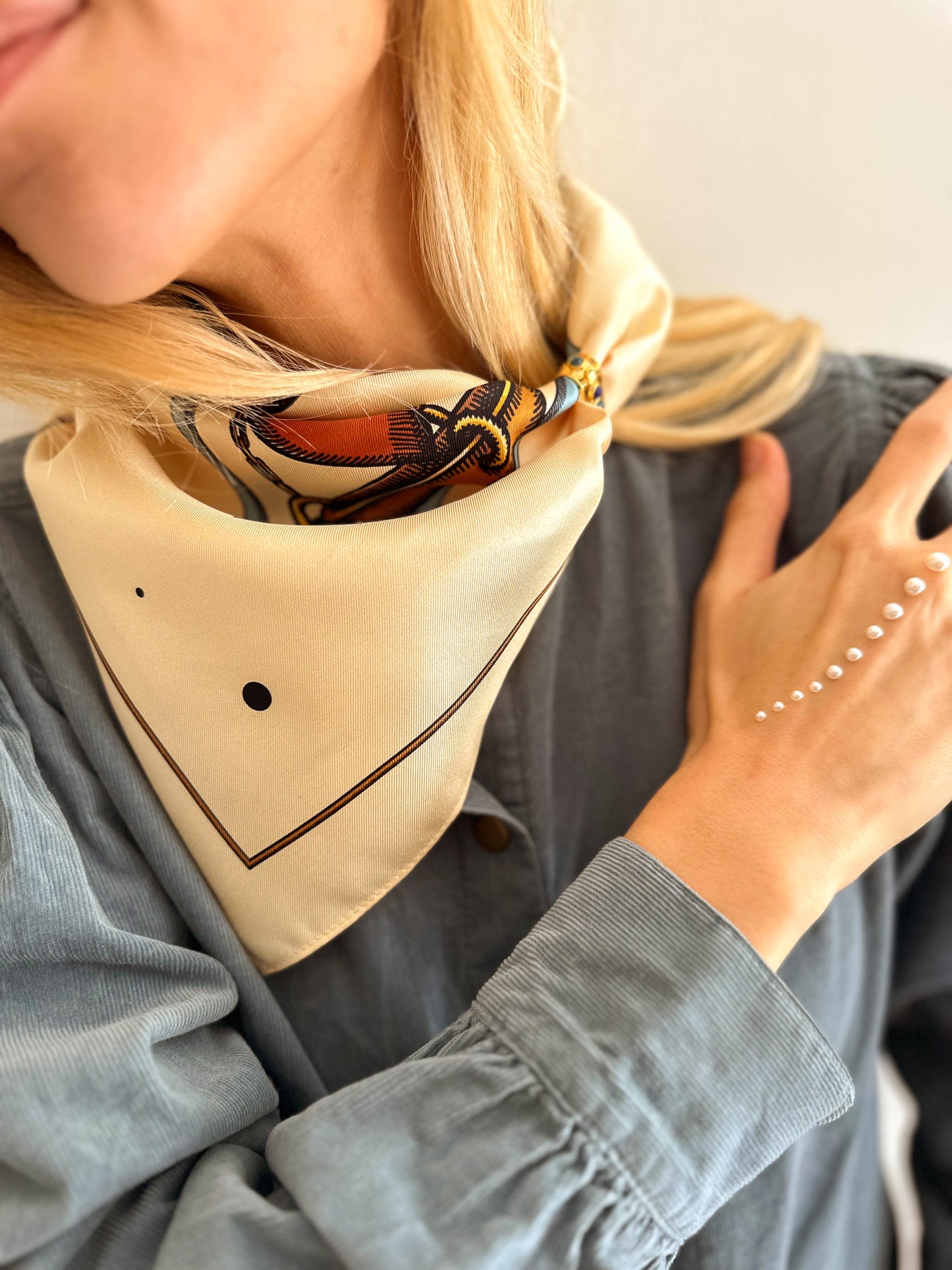 Bandana en soie 55cm - Signe Astro, Crème